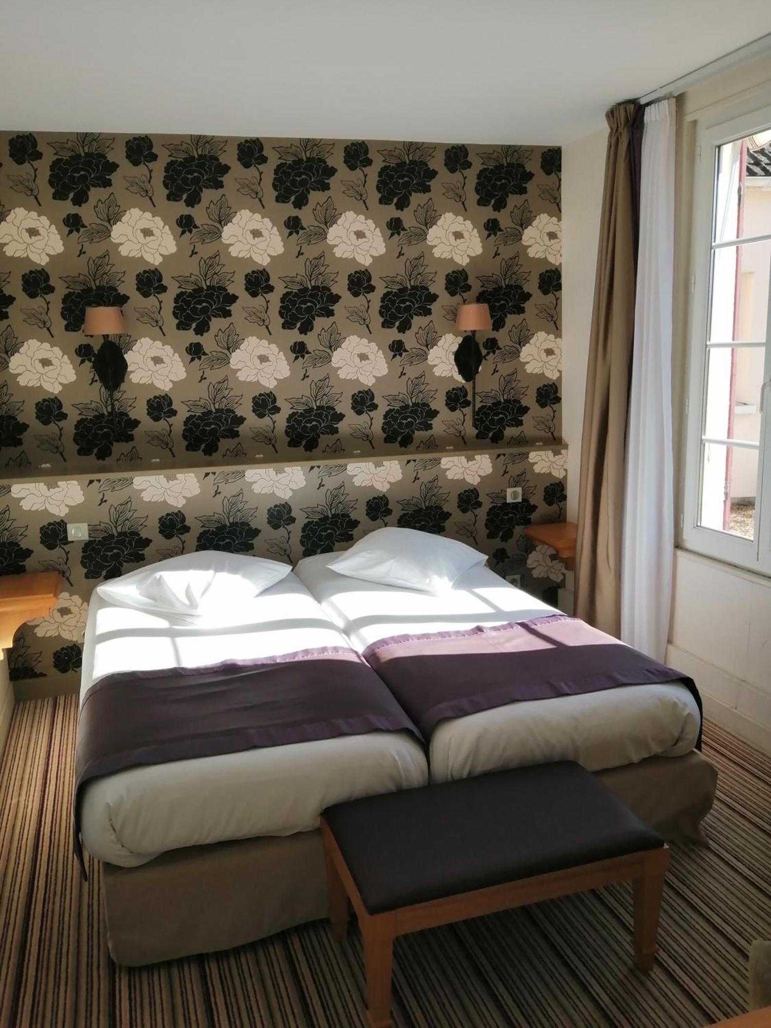 Hotel Les Fleurs 폰타벌트 외부 사진